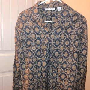 Women’s button down blouse/shirt